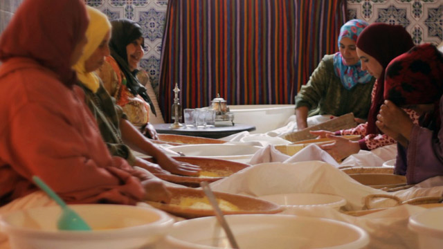 Women preparing couscous for Looly's Pearls